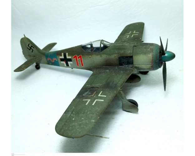 FOCKE-WULF FW-190 A8 - 11 ROJO - JG54 - 1/48