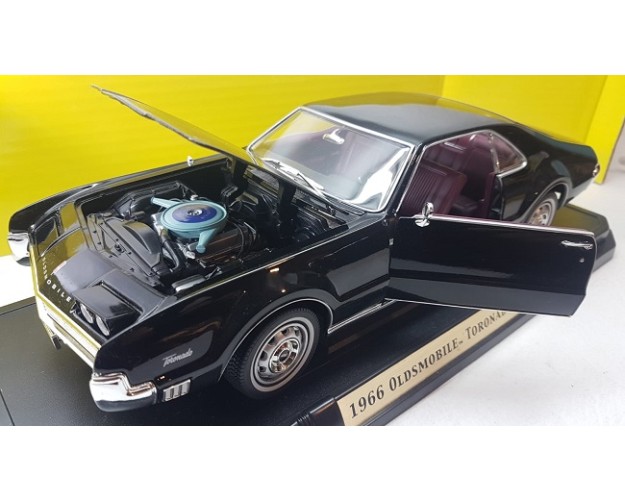 1966 OLDSMOBILE TORONADO