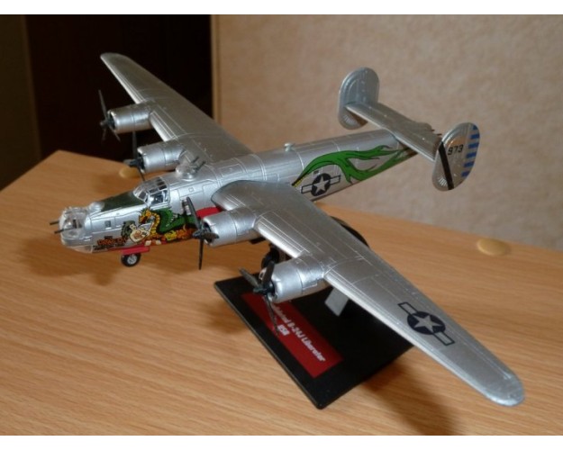 CONSOLIDATED B-24J LIBERATOR 1/144 METAL