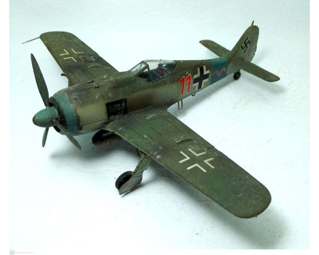 FOCKE-WULF FW-190 A8 - 11 ROJO - JG54 - 1/48
