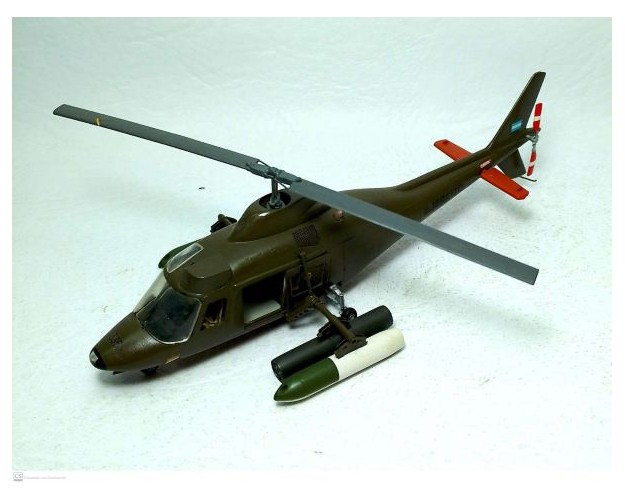 AUGUSTA A-109 HIRUNDO - EJÉRCITO ARGENTINO - 1/72