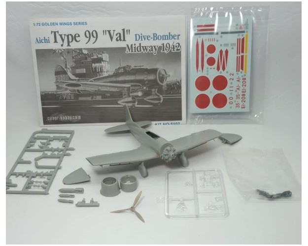 AICHI TYPE 99 "VAL" DIVE BOMBER - SEMIARMADO - 1/72