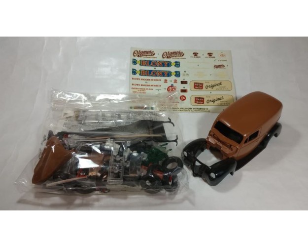 1940 FORD SEDAN DELIVERY 1/25