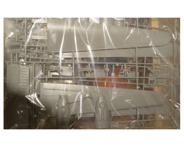 B-24J LIBERATOR (SIN CAJA) + CALCAS KITS WORLD