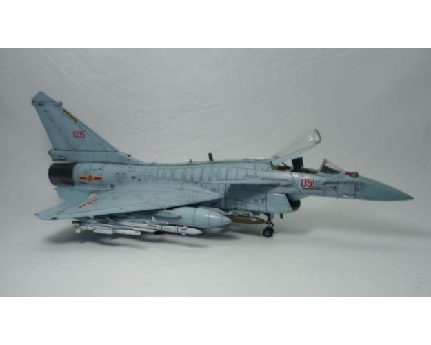 CHENGDU J-10B - ESCALA 1/72