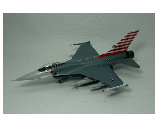 RECATORES AMERICANOS (F-16 / F/A-18 / F-104)