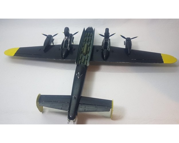 AVRO LANCASTER - 1/72
