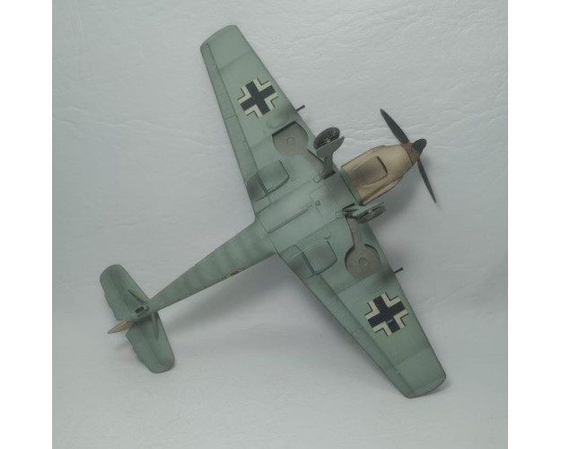 MESSERSCHMITT BF-109 E4 - FRANZ VON WERRA 1/48