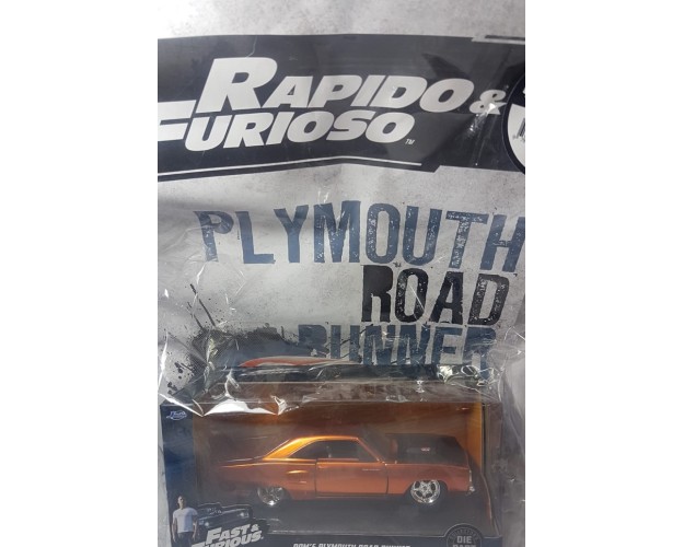 DOM`5 PLYMOUTH ROAD RUNNER cerra c/fascículo