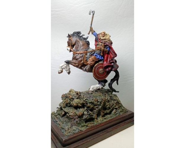 GUERRERO VIKINGO A CABALLO