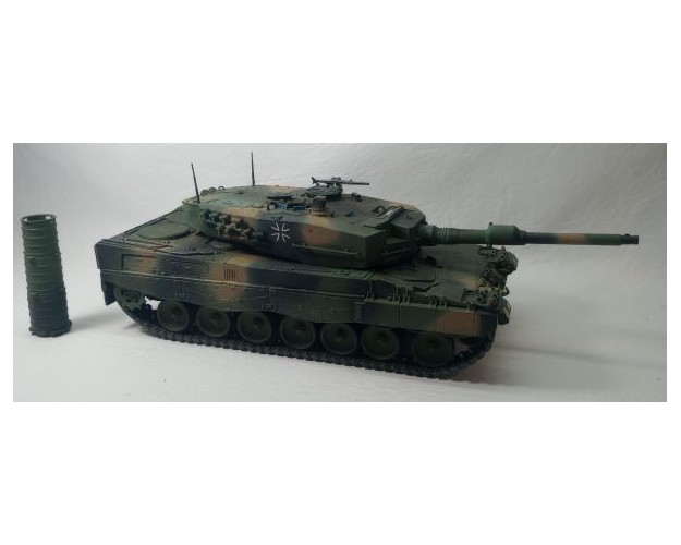 LEOPARD 2 ,con torre de vadeo