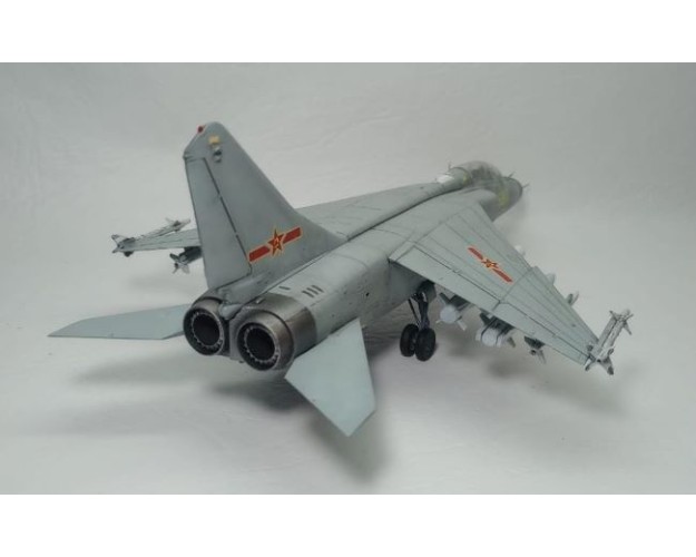 PLA JH-7A FLYING LEOPARD - ESCALA 1/72