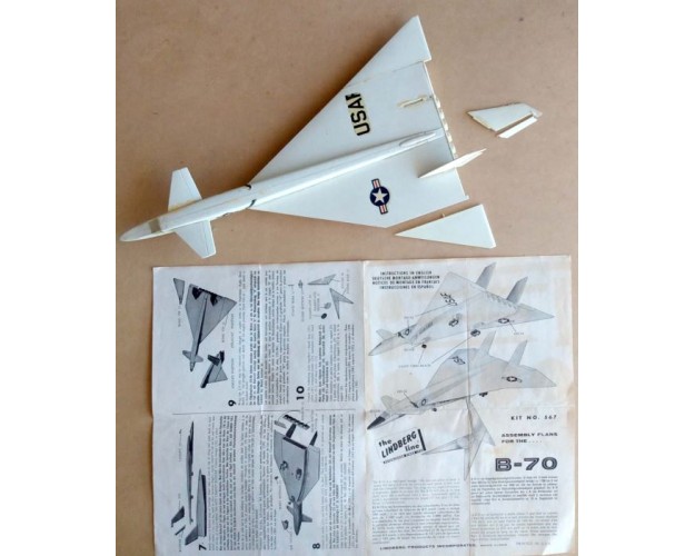 B-70 BOMBER 1/172 THE LINDBERG LINE