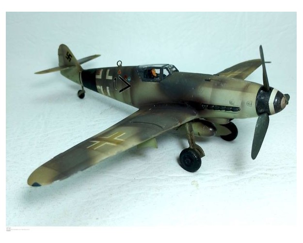 MESSERCHMITT BF-109 K / 1 NEGRO - 1/48
