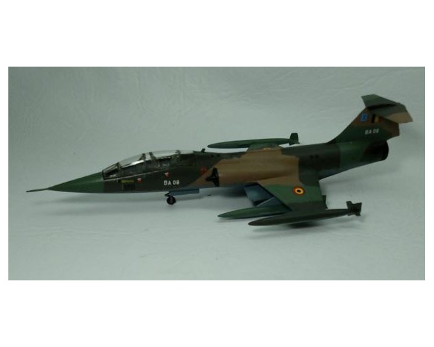 RECATORES AMERICANOS (F-16 / F/A-18 / F-104)