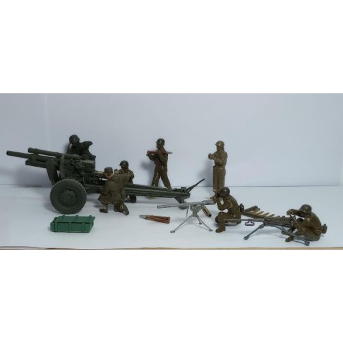 DIORAMA U.S ARMY: Obus Howitzer 105mm + Cal. 0,50 + M18 + 7 figuras