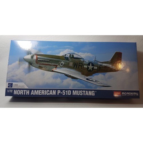 NORTH AMERICAN P-51D MUSTANG