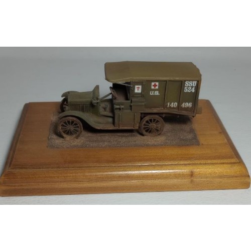 FORD T AMBULANCIA 1917 - ESCALA 1/48