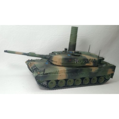 LEOPARD 2 ,con torre de vadeo