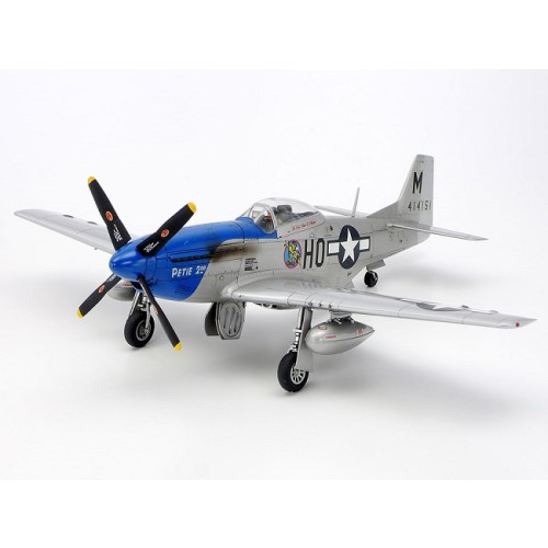 1/48 N.A.P-51D Mustang 8th AF - OFERTA