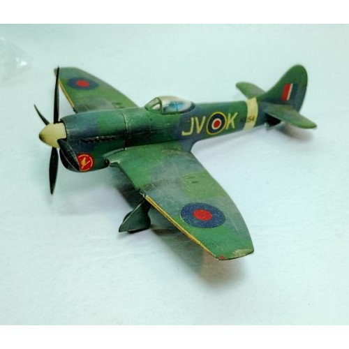 HAWKER TEMPEST MKV 1/72 sin patín de cola
