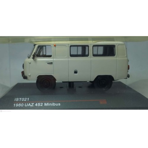 1980 UAZ 452 MINIBUS