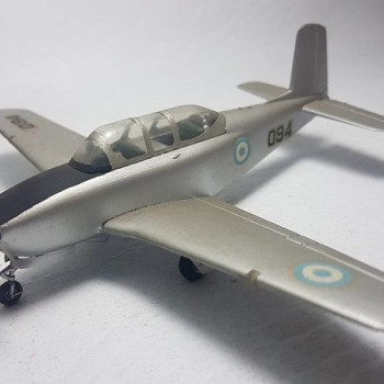 BEECHCRAFT B-45 MENTOR - 094 - ESCUELA DE AVIACIÓN MILITAR - 1/72