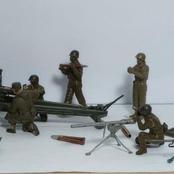 DIORAMA U.S ARMY: Obus Howitzer 105mm + Cal. 0,50 + M18 + 7 figuras