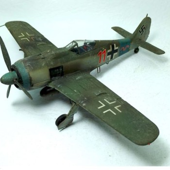 FOCKE-WULF FW-190 A8 - 11 ROJO - JG54 - 1/48