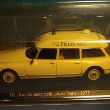 DS20 AMBULANCE PETIT 1973