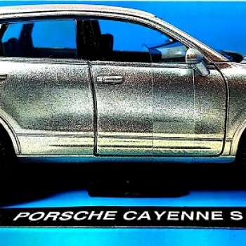 PORSCHE CAYENNE S (II) 1/38