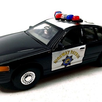 99 FORD CROWN VICTORIA POLICE 1/35