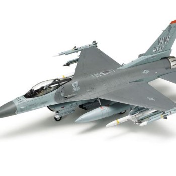 1/72 F-16CJ w/FULL EQUIPMENT - OFERTA