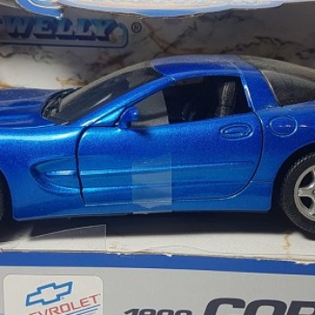 Corvette 1999 1/24