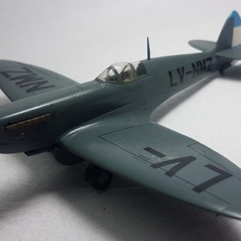 SUPERMARINE SPITFIRE PR.XI LV-NMZ - MORÓN 1947 - 1/72