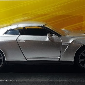 BRIAN'S NISSAN GT-R (R35)