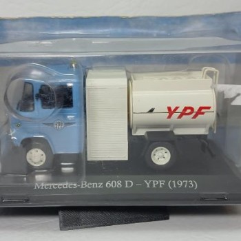 Merceds-Bennz 608 D-YPF (1973)