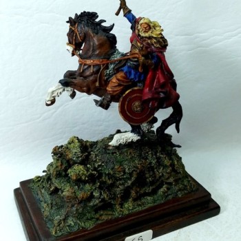 GUERRERO VIKINGO A CABALLO