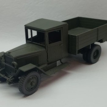 CAMIÓN SOVIÉTICO ZIS-5