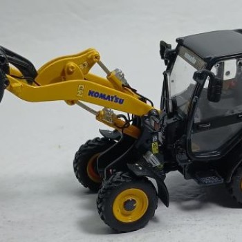 CARGADORA DE RUEDAS KOMATSU WA70 1/87